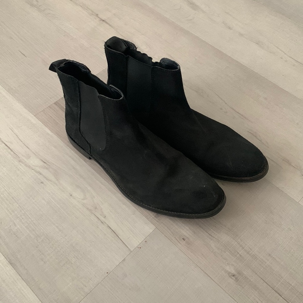 Black Chelsea Boots